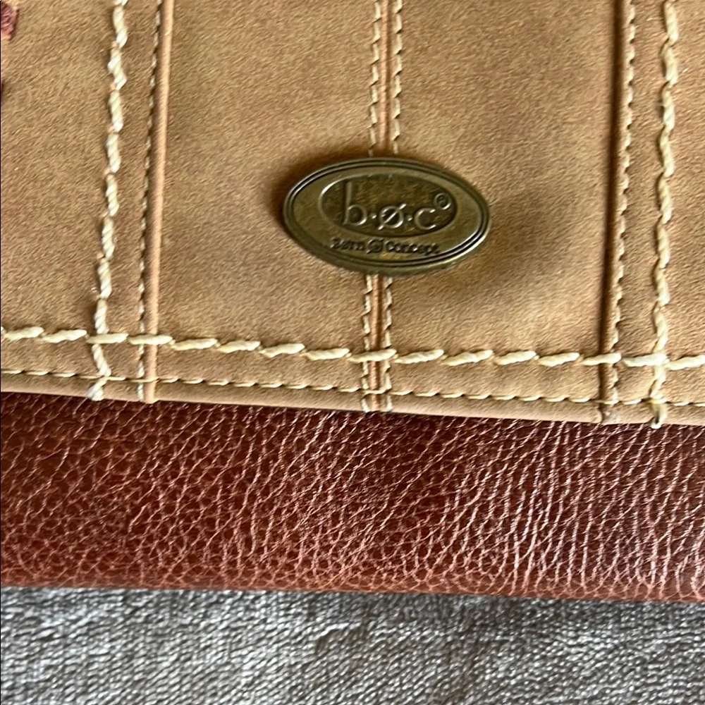 b.o.c.‎ Tan Wallet - Picture 6 of 15